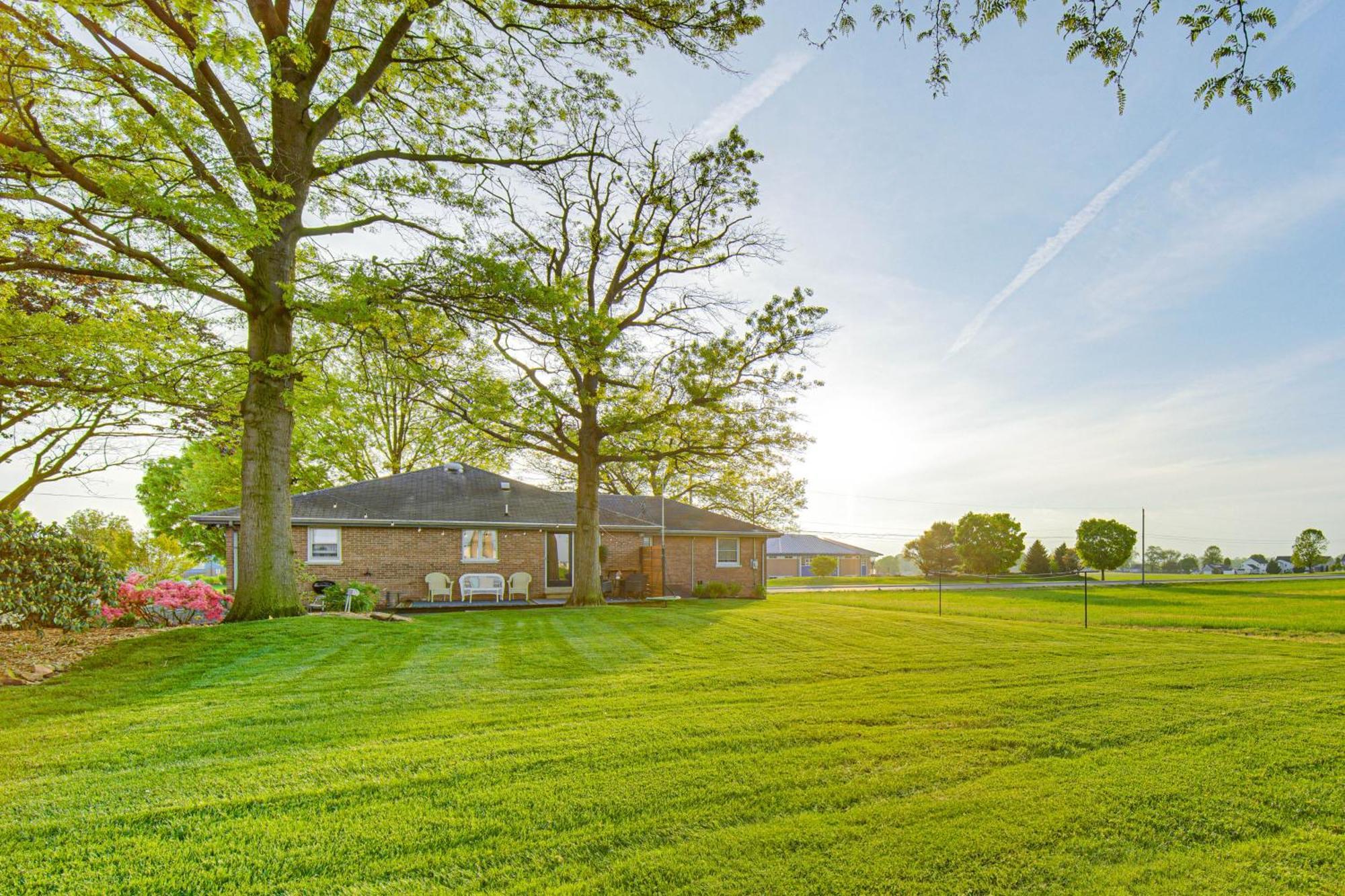 Villa Sunny Lancaster Gem, 4 Mi To Dutch Wonderland Extérieur photo
